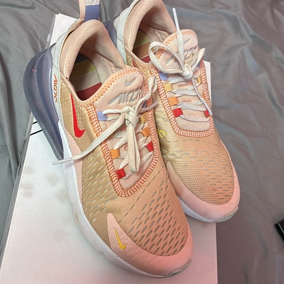 womens air max 270 washed coral